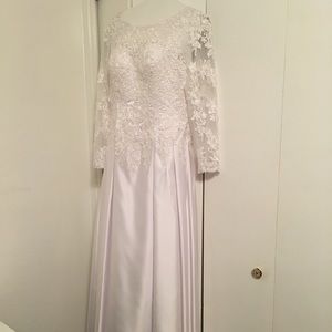Wedding dress